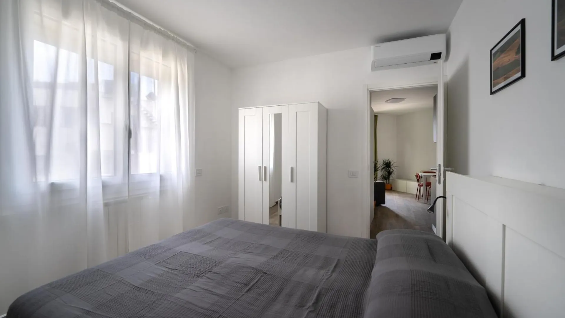 Villa Zina - Apt Giallo - 10 Min From City Centre And Airport Bergamo Italy