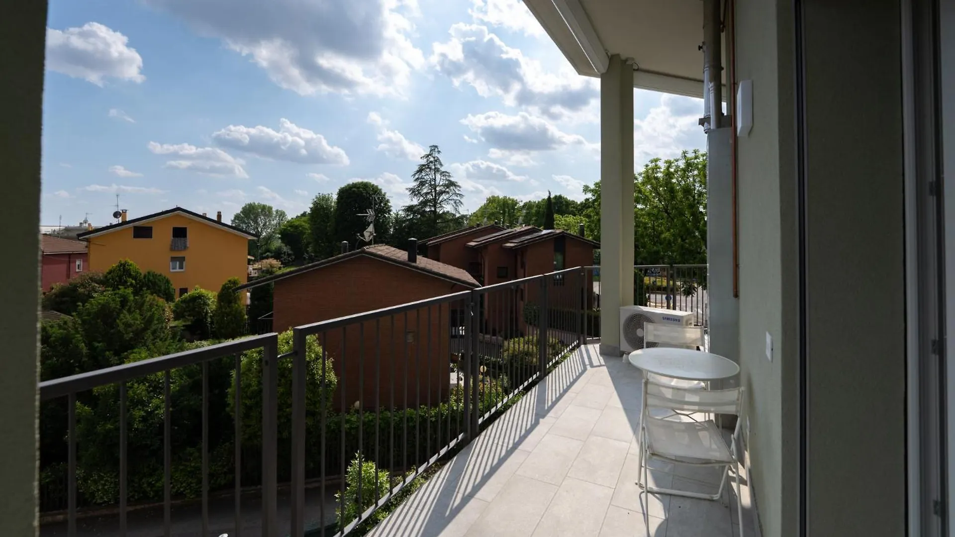 Villa Zina - Apt Giallo - 10 Min From City Centre And Airport Bergamo